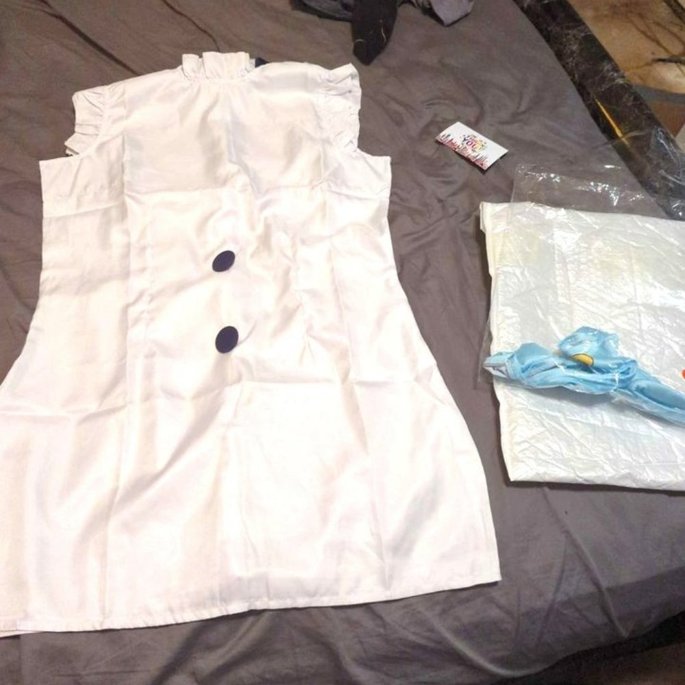 BRAND NEW- NEVER WORN. Uta Cosplay One Piece Film Red